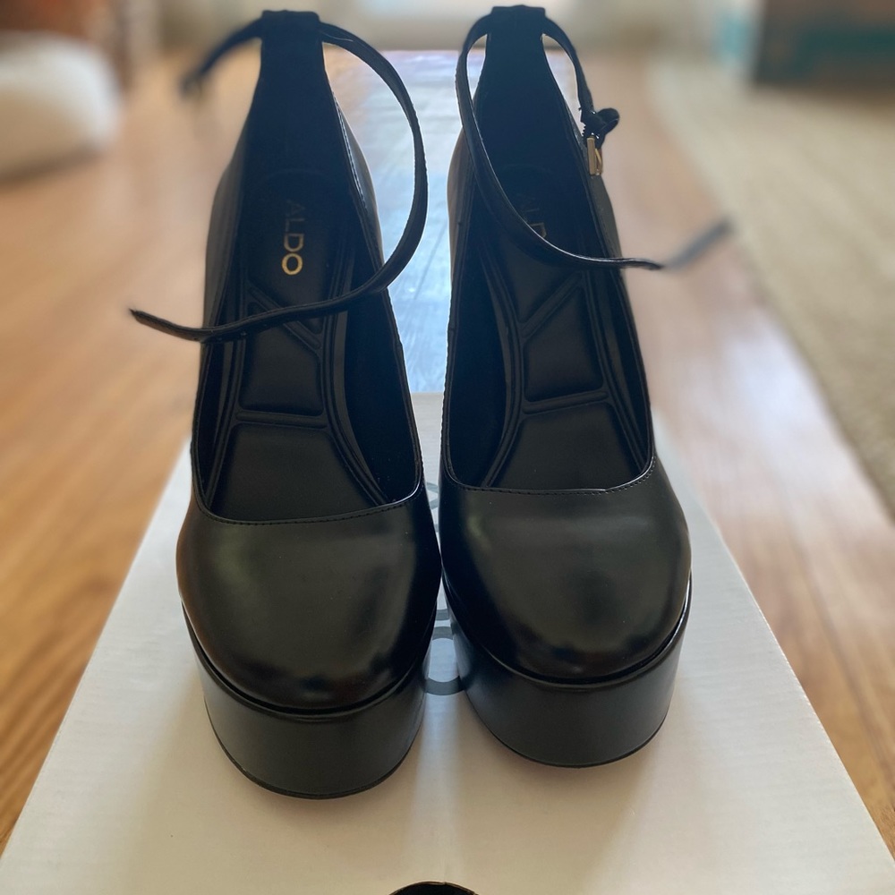 Black Aldo platform heels